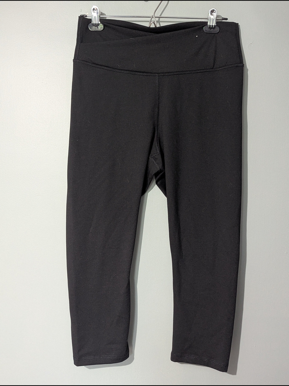 Old Navy Cloudcomfy Women's Extra Highrise Black Active‎ Capri Leggings